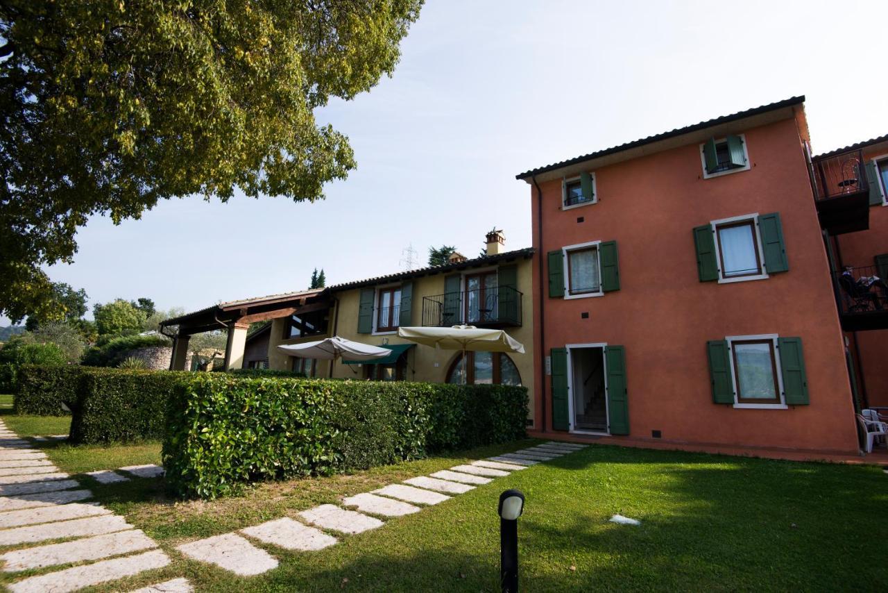 Residence Corte Camaldoli Garda  Eksteriør billede